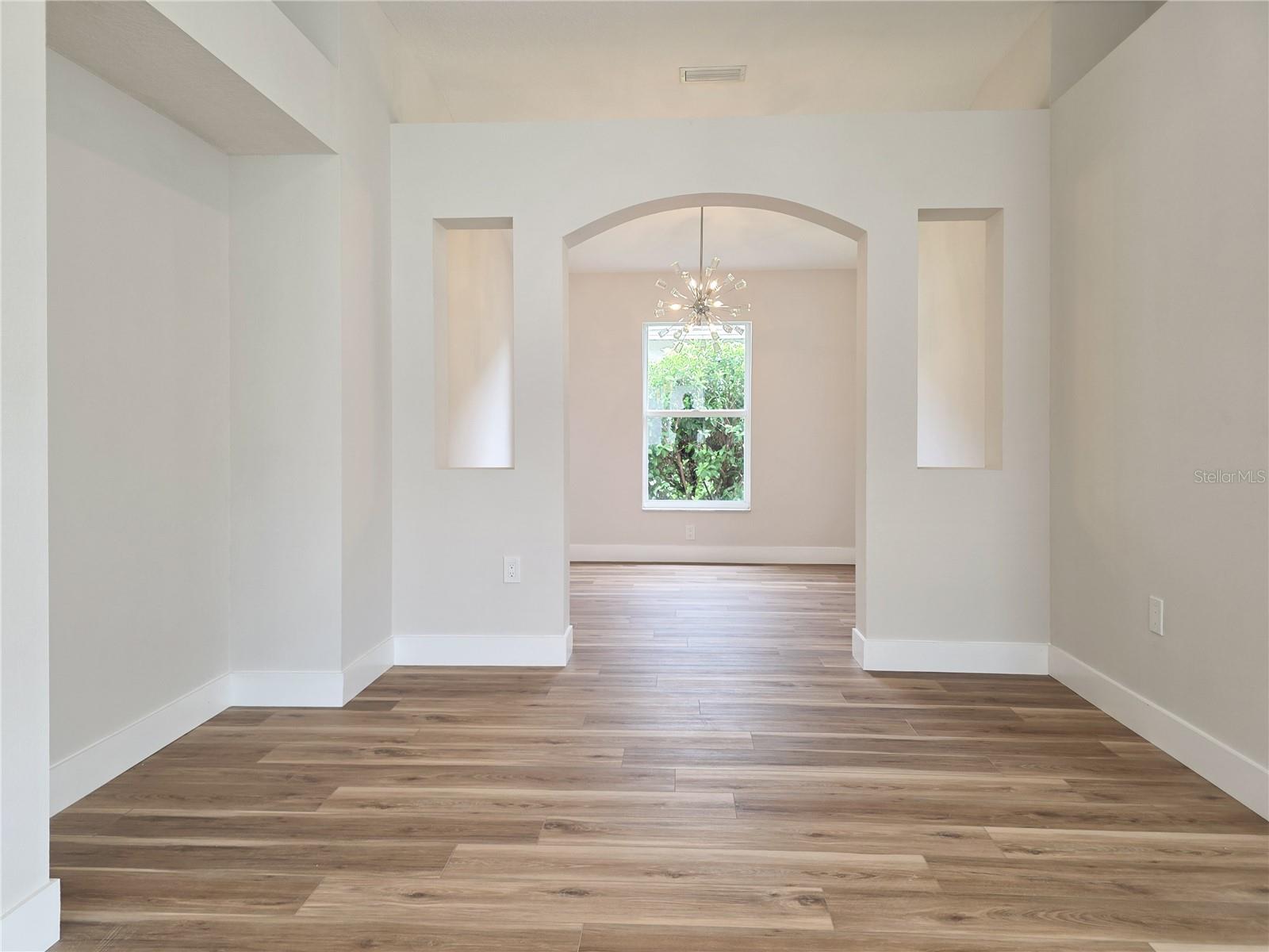 12026 WINDING WOODS WAY — photo 8
