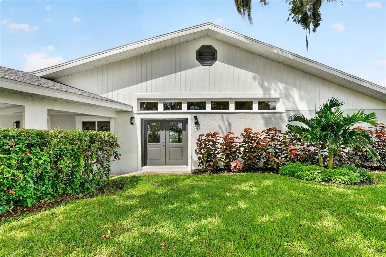 341 SHORE DR — photo 2