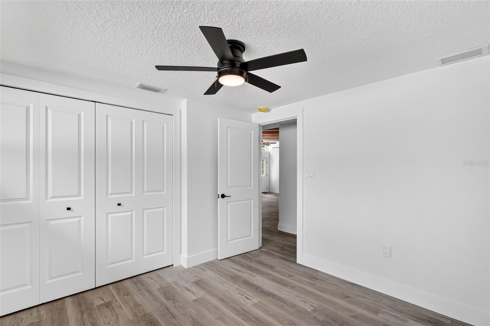 341 SHORE DR — photo 43
