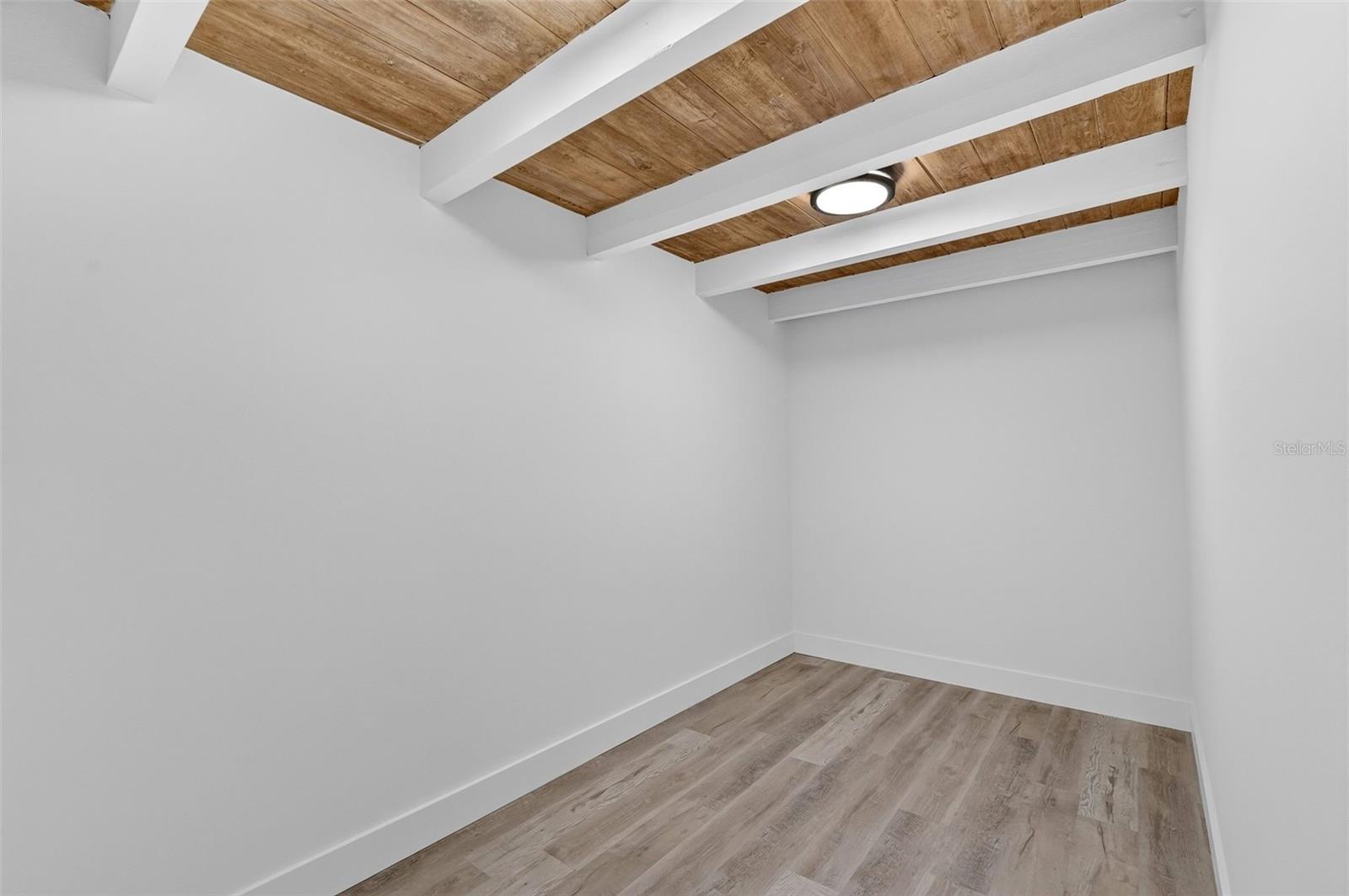 341 SHORE DR — photo 50
