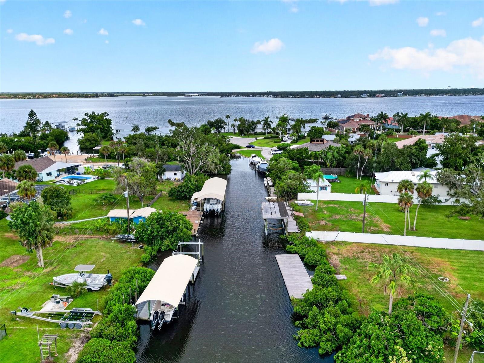 341 SHORE DR — photo 58