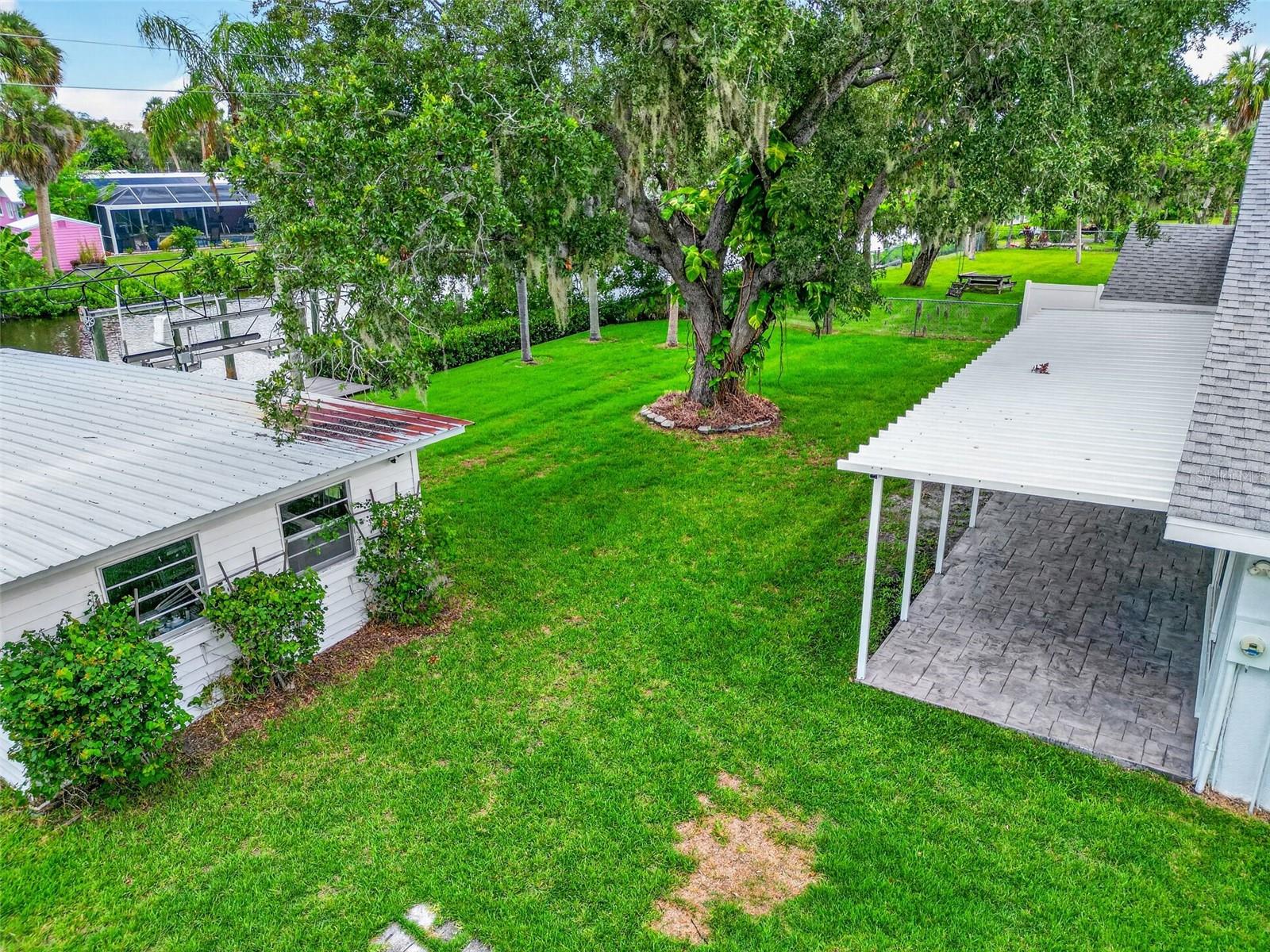 341 SHORE DR — photo 53