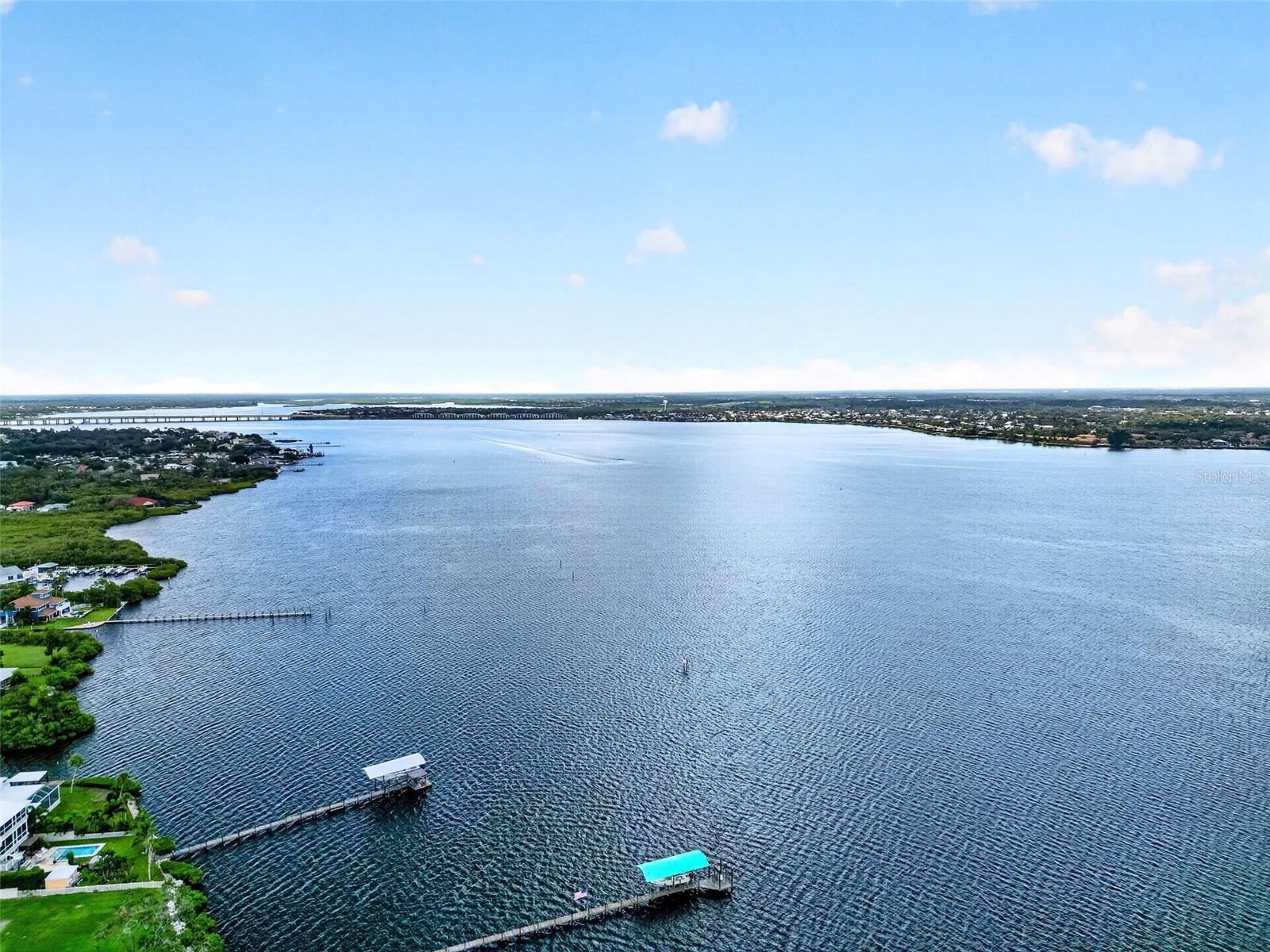 341 SHORE DR — photo 65