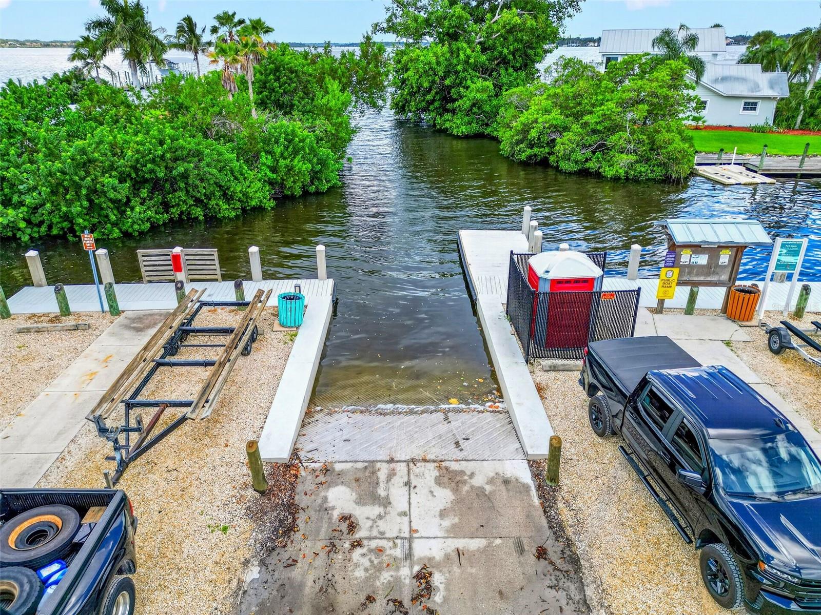 341 SHORE DR — photo 64