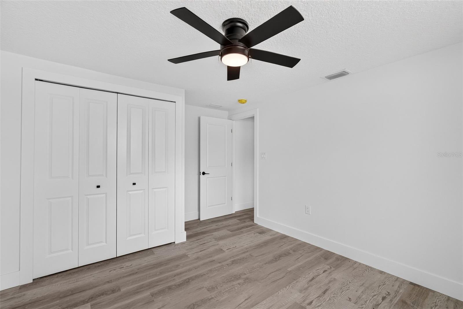 341 SHORE DR — photo 42