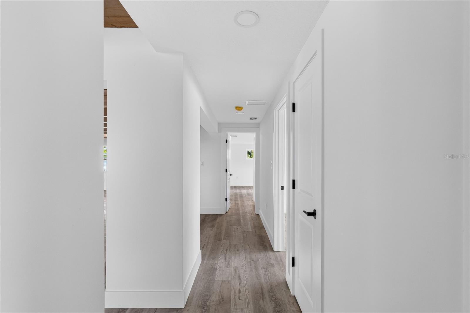 341 SHORE DR — photo 48
