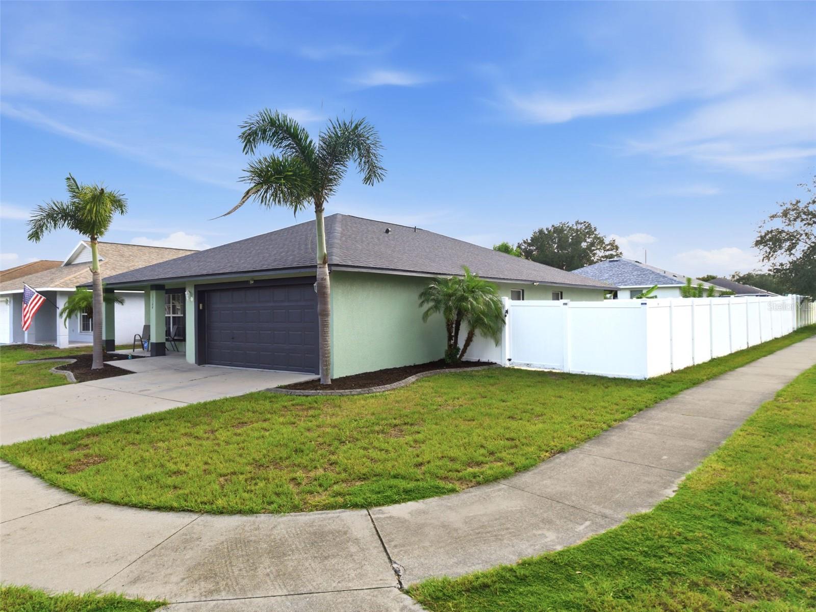 15544 FLORIDA BREEZE LOOP — photo 4