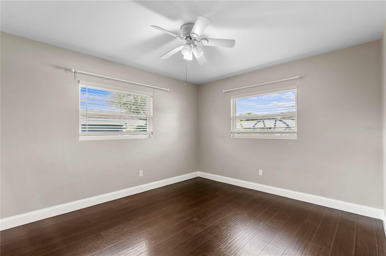 1009 WOODLEY RD — photo 23