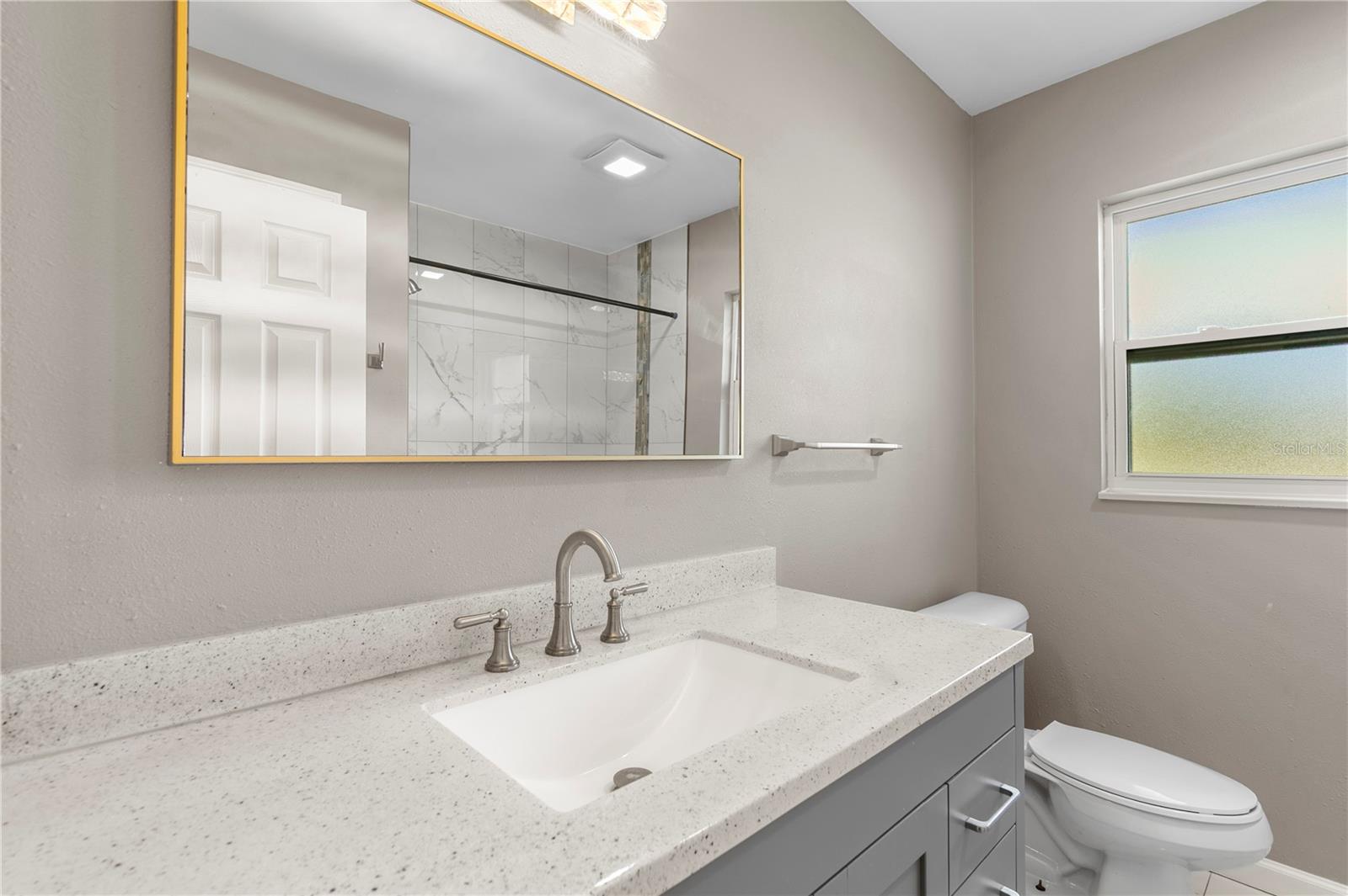 1009 WOODLEY RD — photo 21