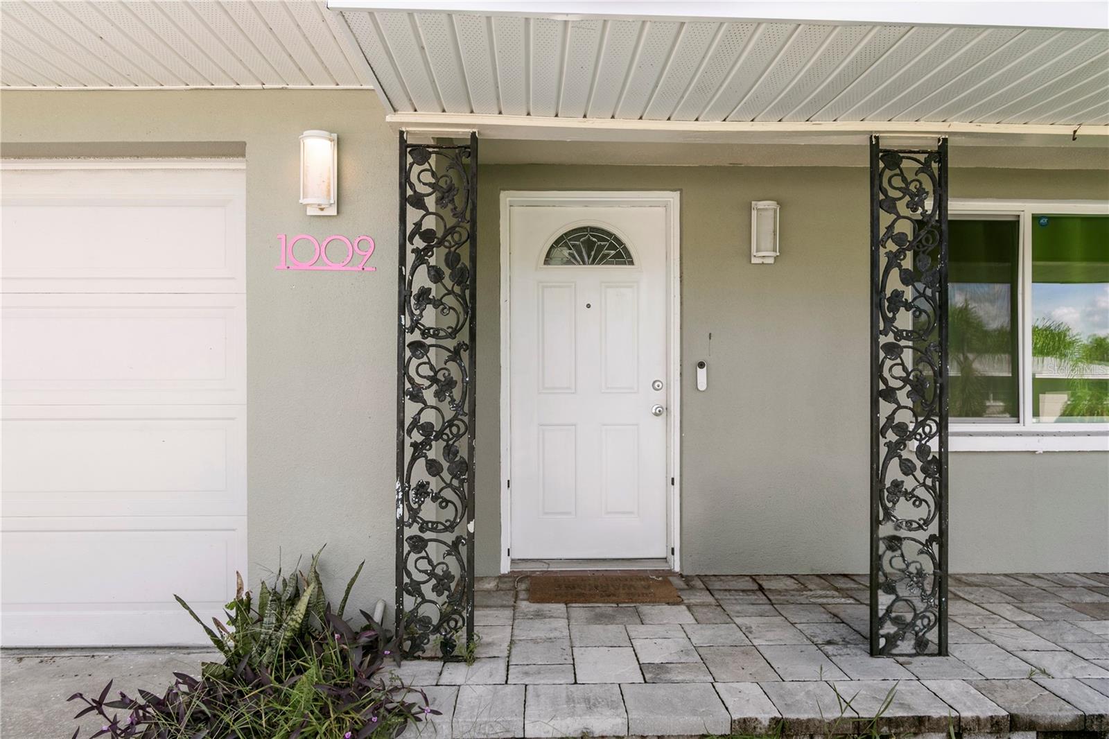 1009 WOODLEY RD — photo 2