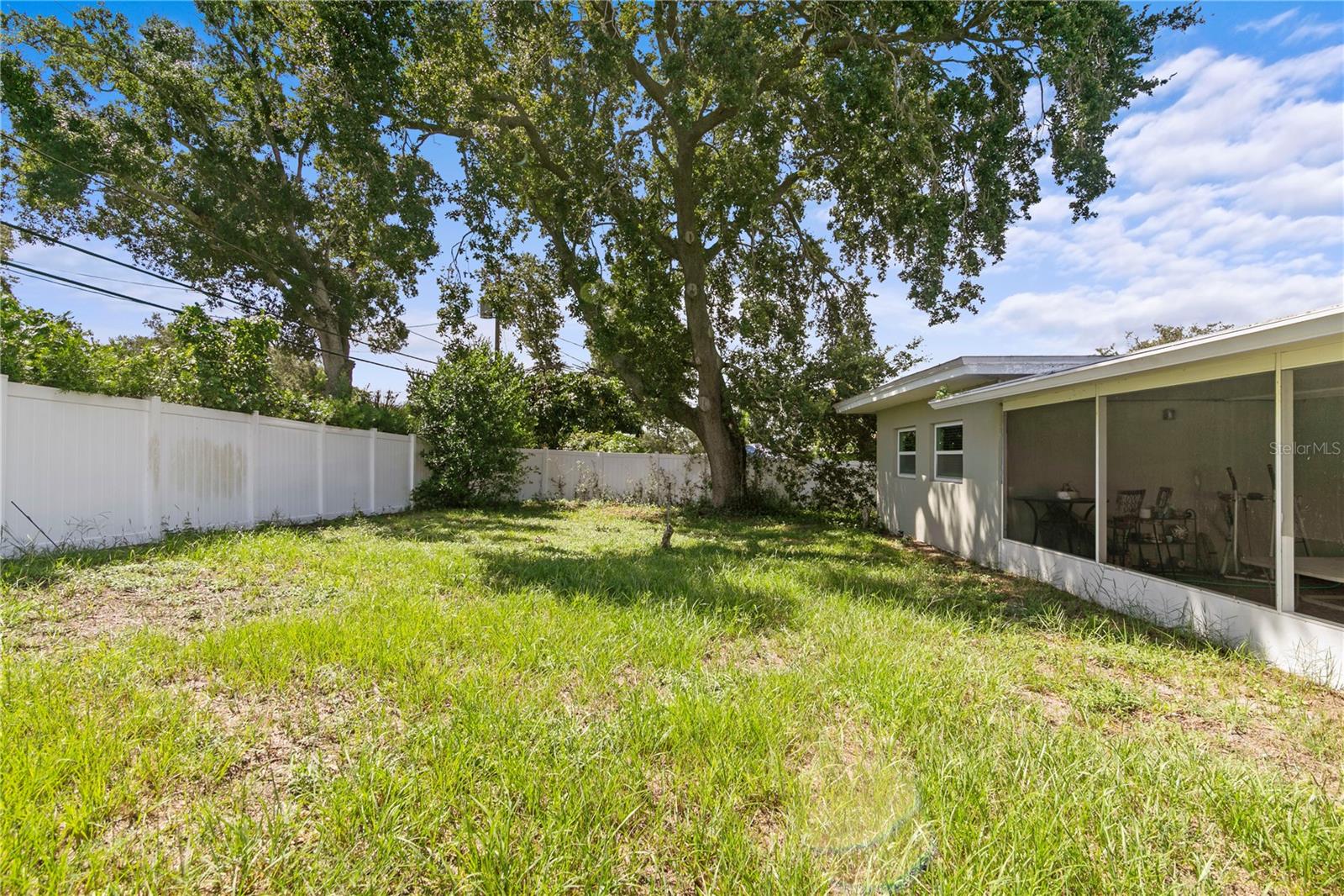1009 WOODLEY RD — photo 25