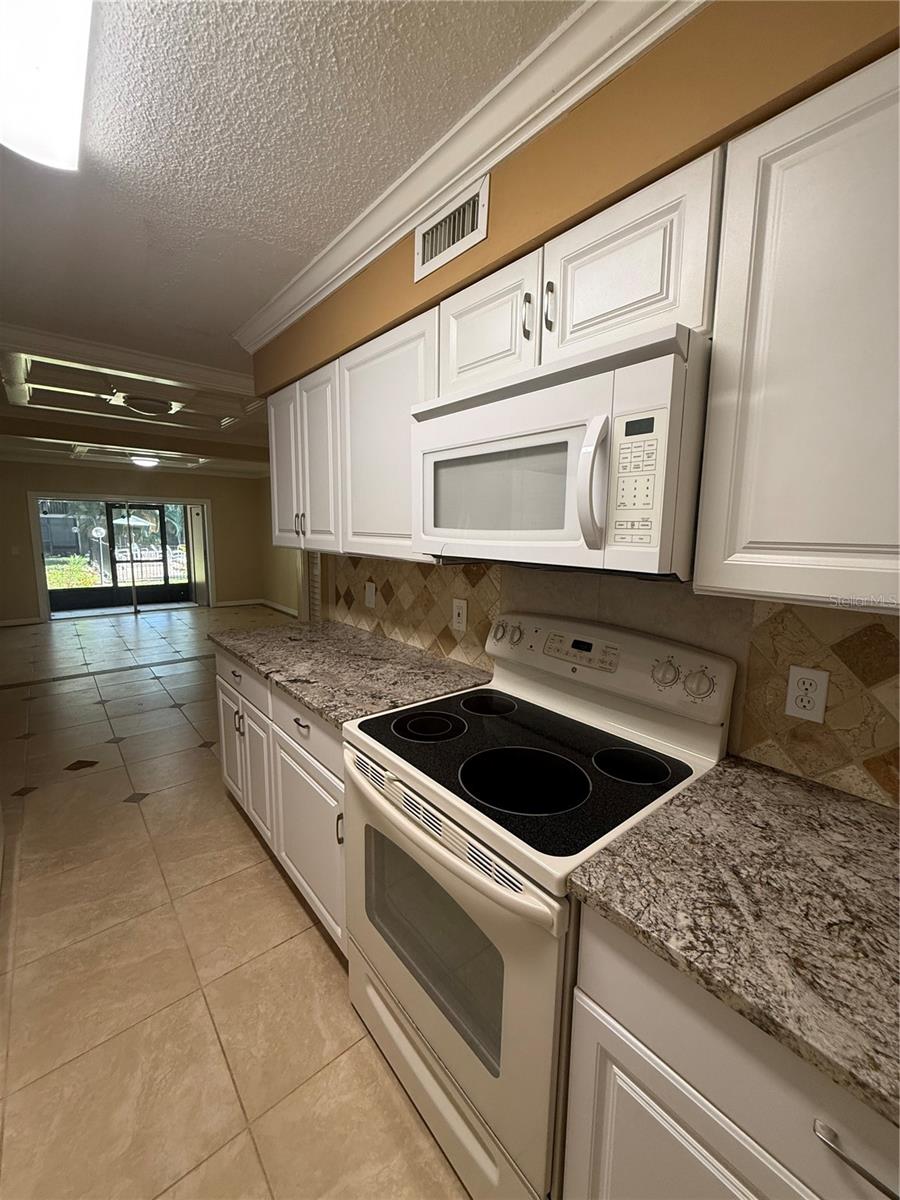 7509 PITCH PINE CIR #121 — photo 8