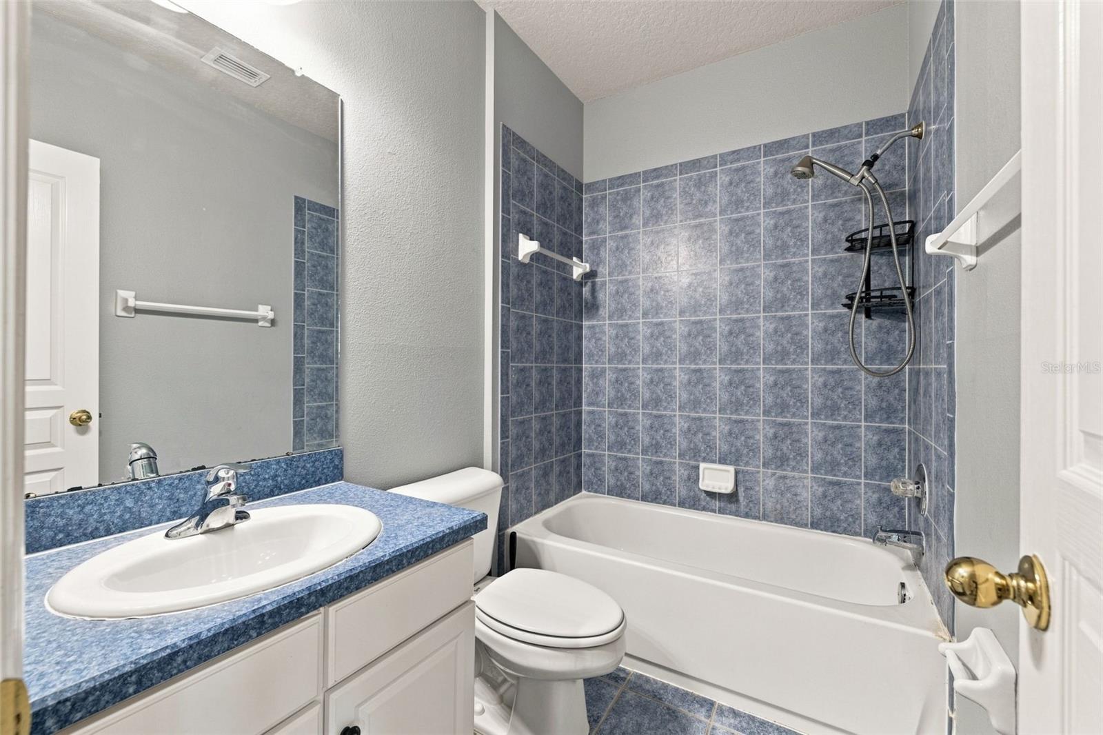 6104 PARKSET DR — photo 34