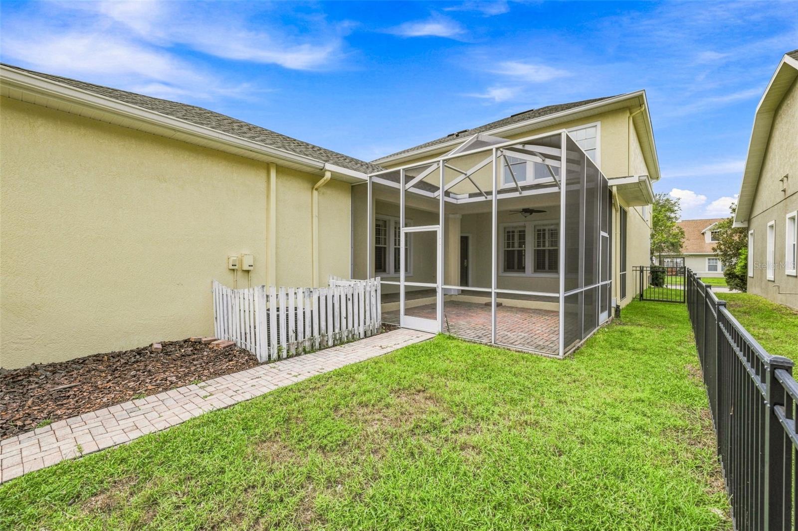 6104 PARKSET DR — photo 43