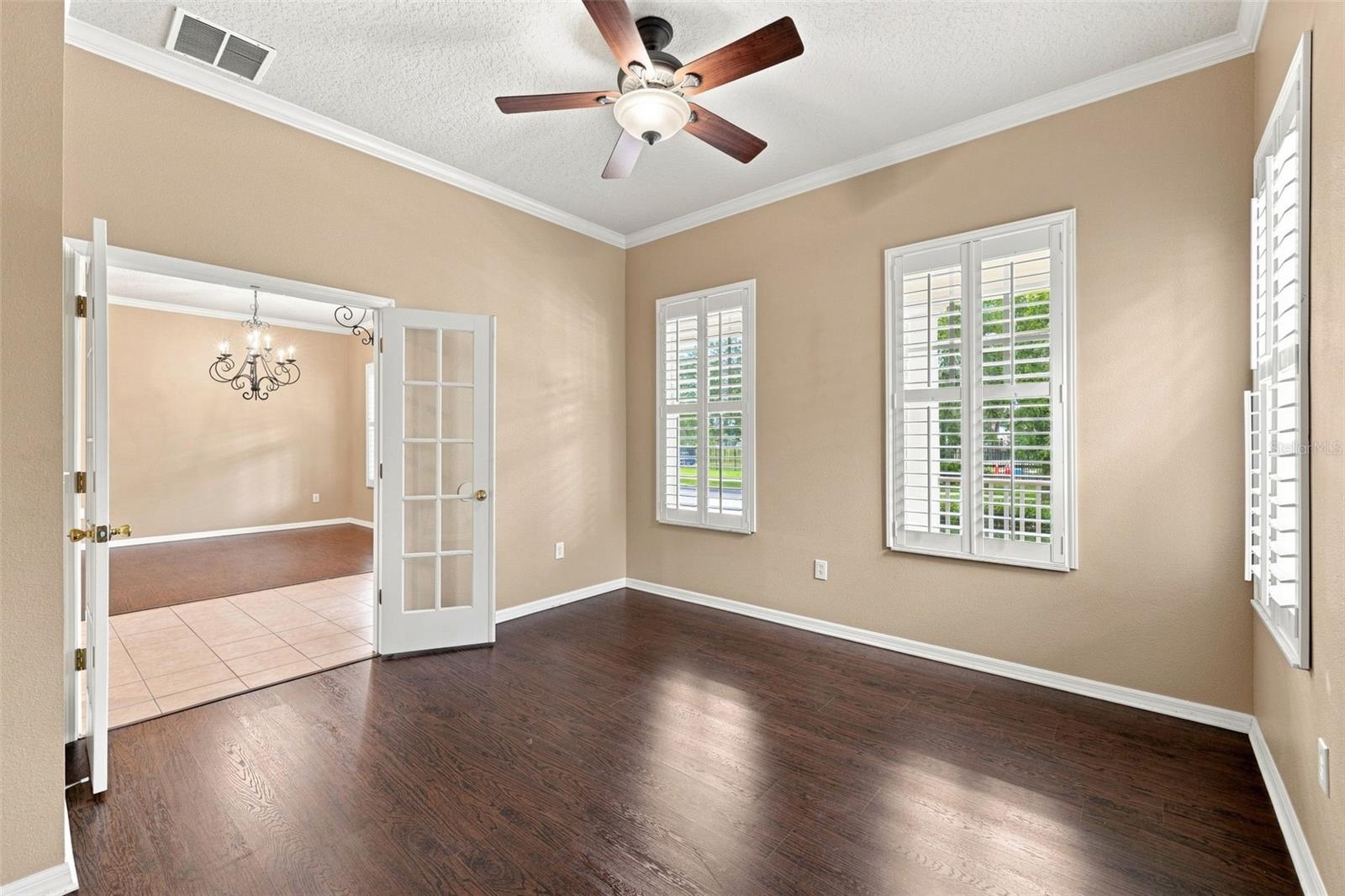 6104 PARKSET DR — photo 9