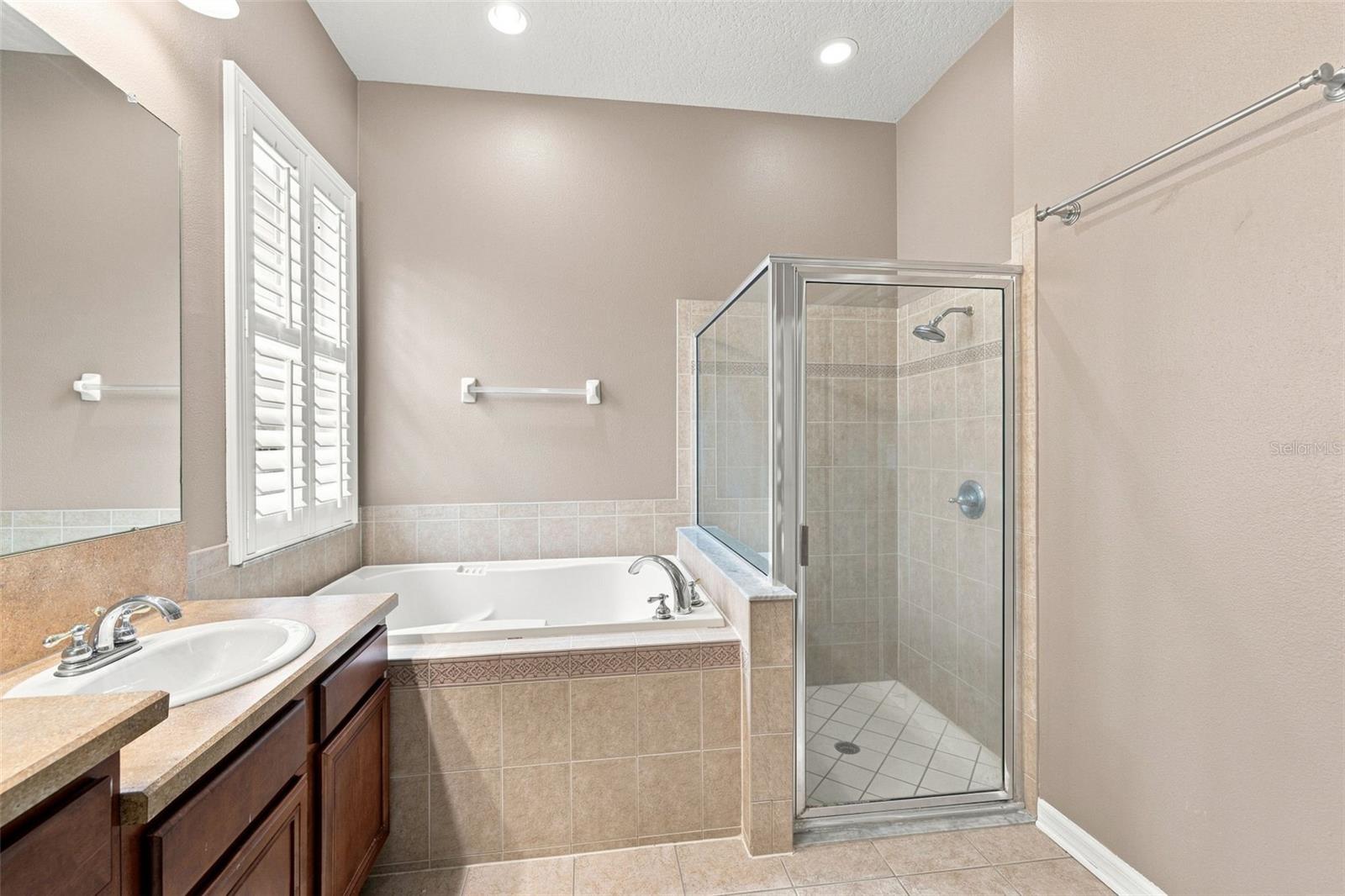 6104 PARKSET DR — photo 27