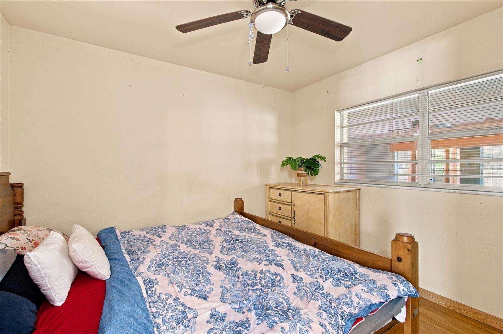 3412 E FERN ST — photo 29