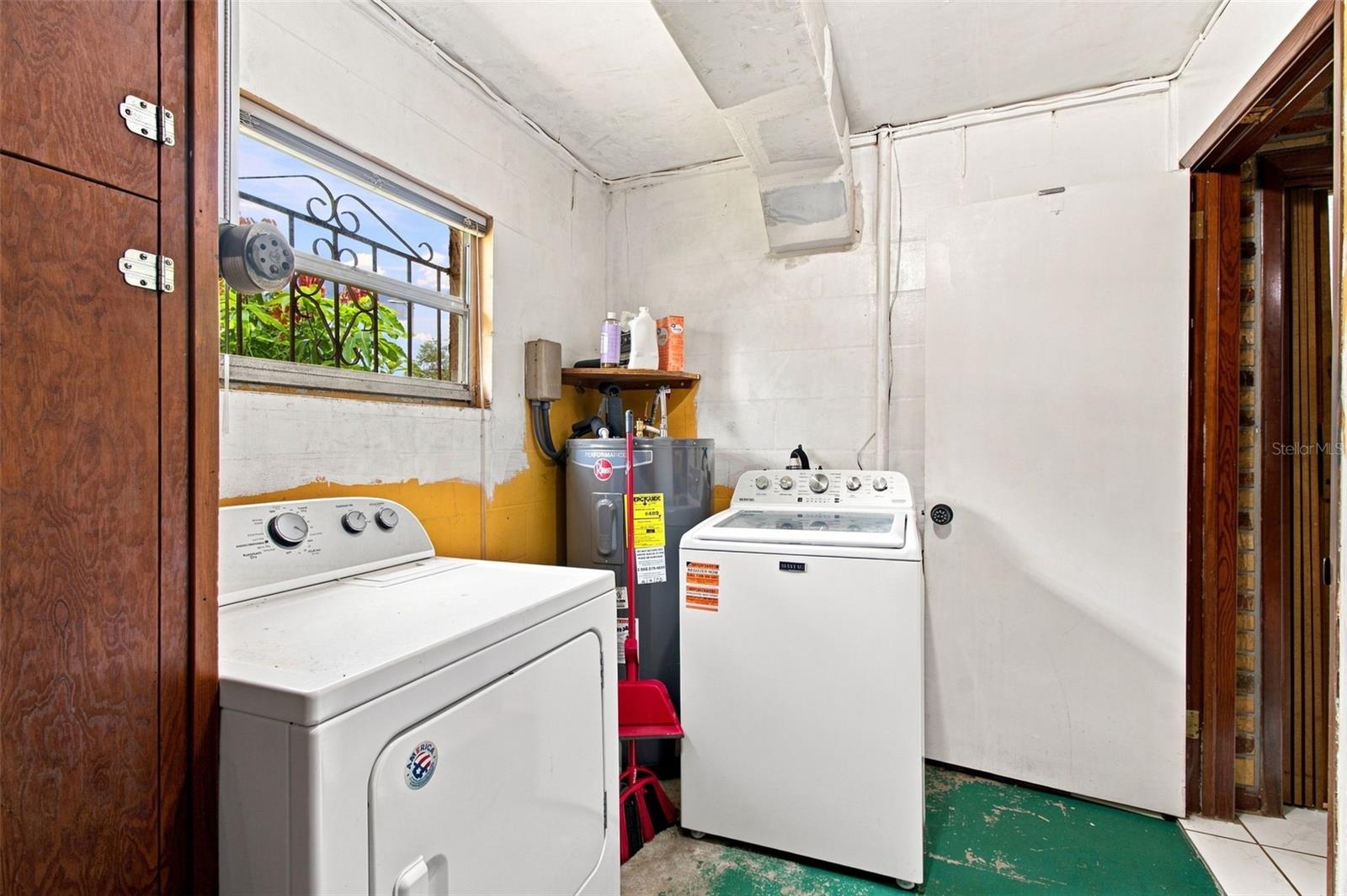 3412 E FERN ST — photo 31