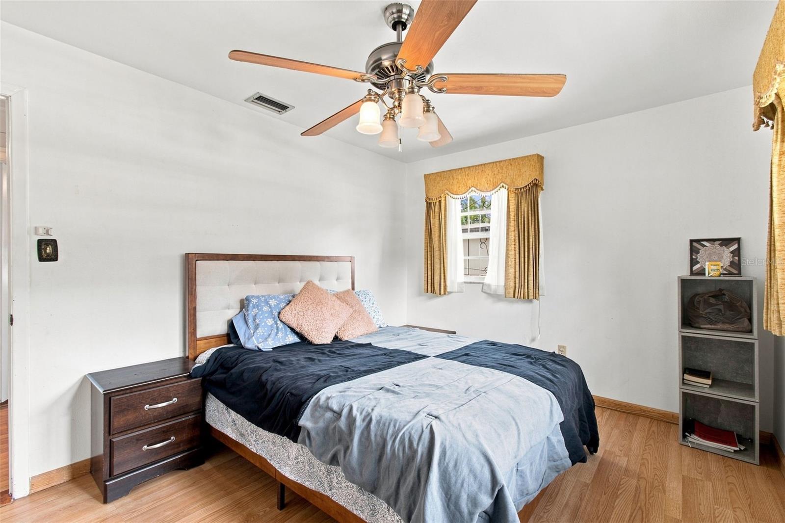 3412 E FERN ST — photo 12