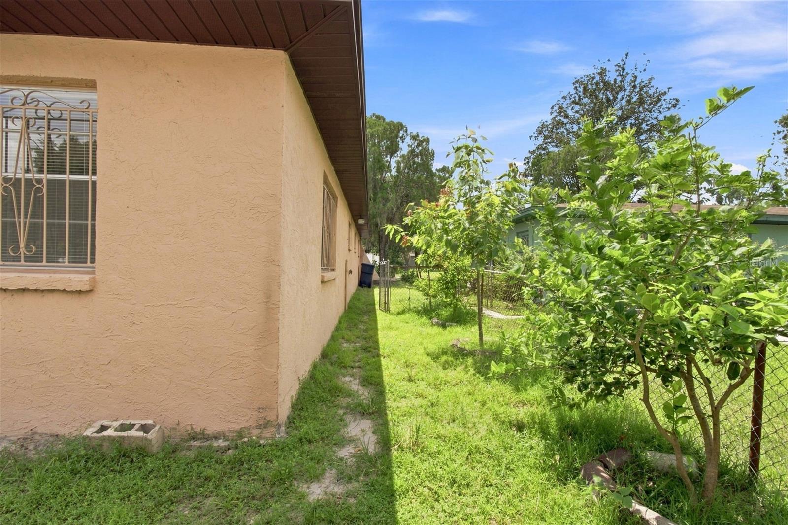 3412 E FERN ST — photo 36