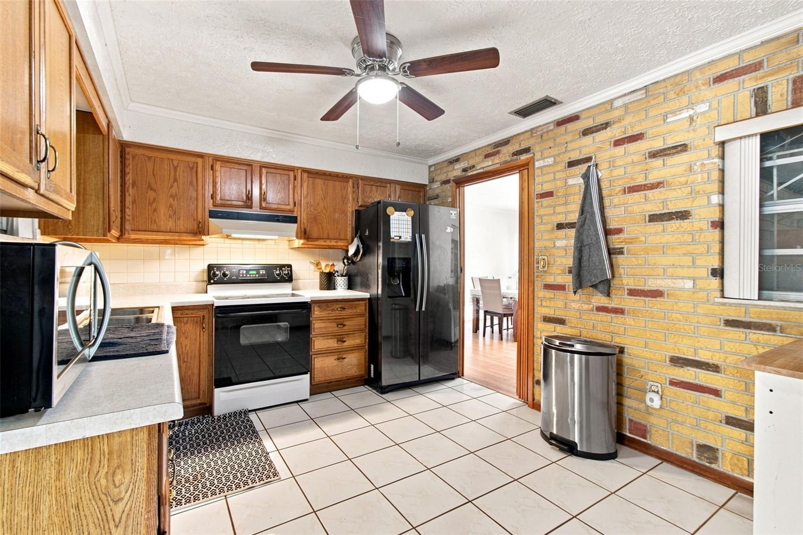 3412 E FERN ST — photo 9