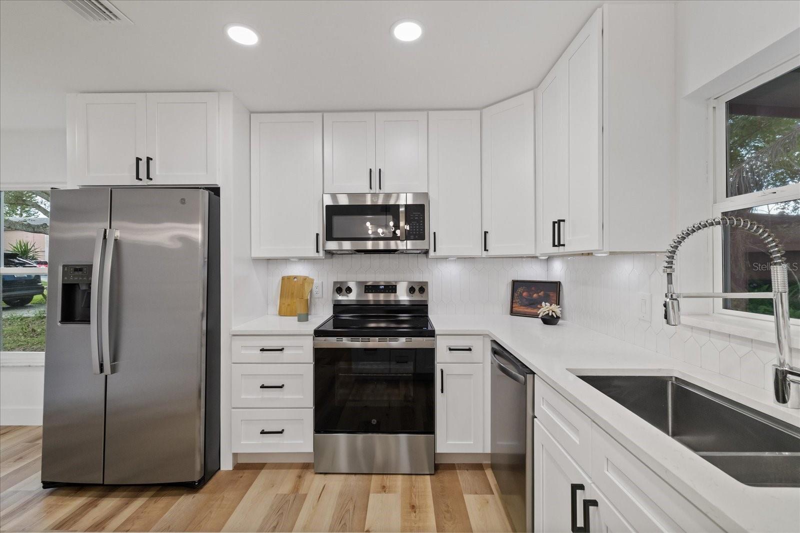 1634 CROSSRIDGE DR — photo 18