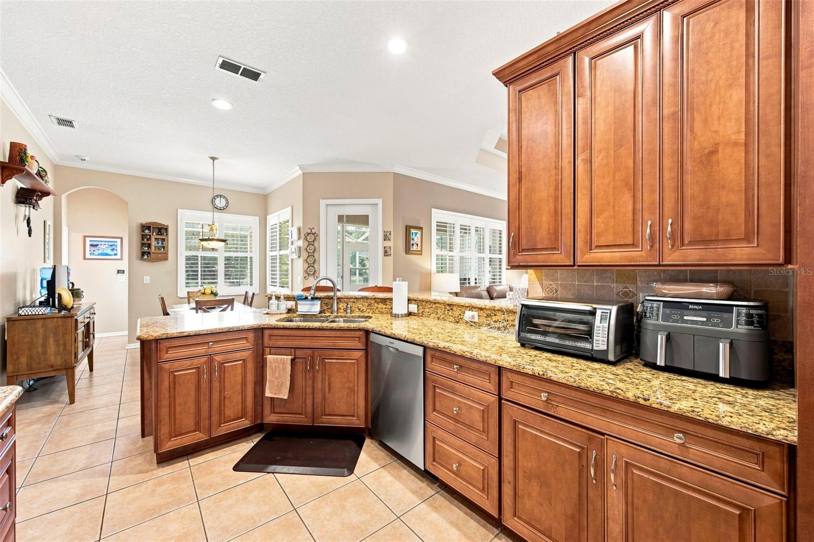 10531 MIRACLE LN — photo 19