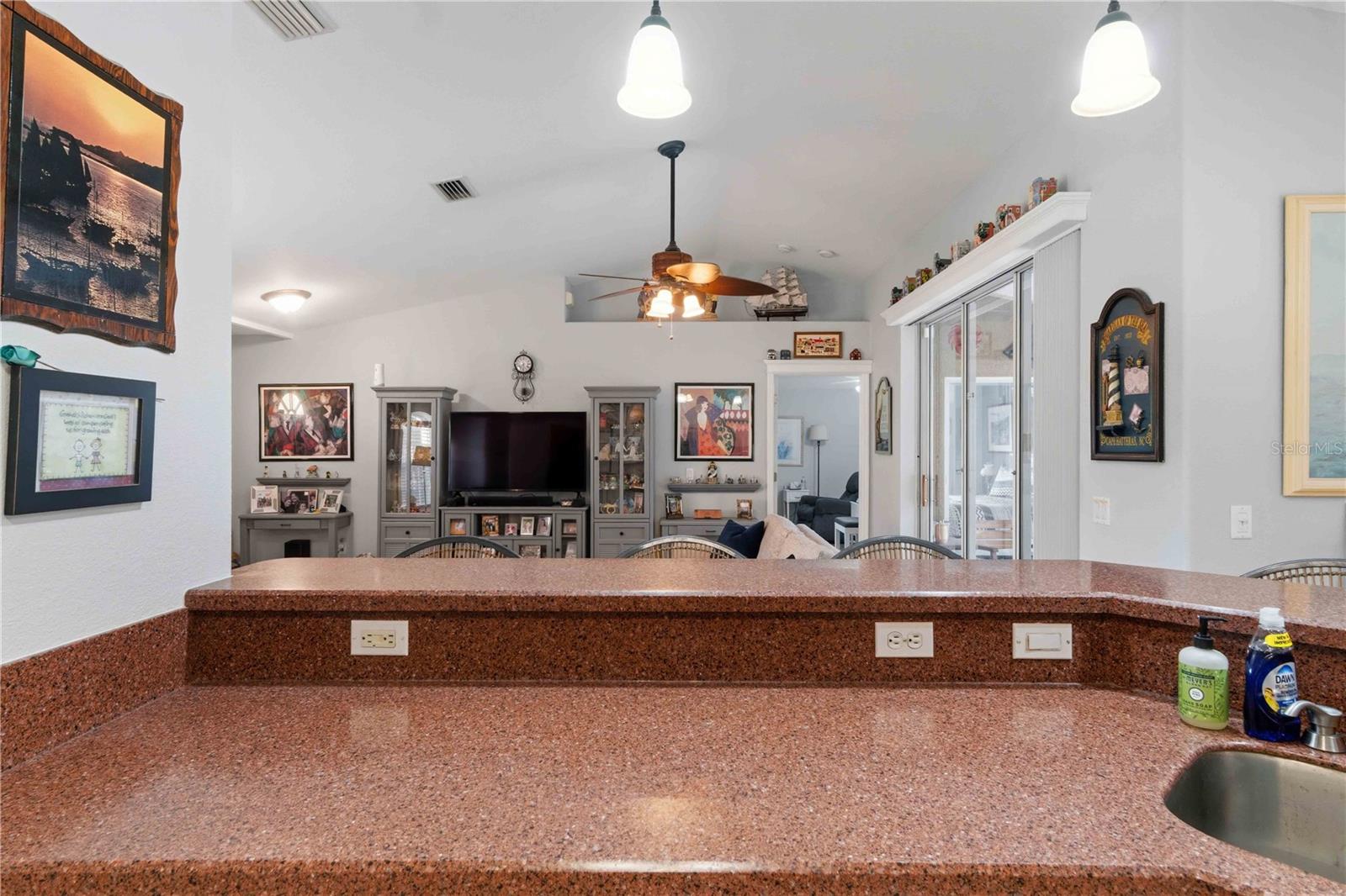 2144 SMYER AVE — photo 14