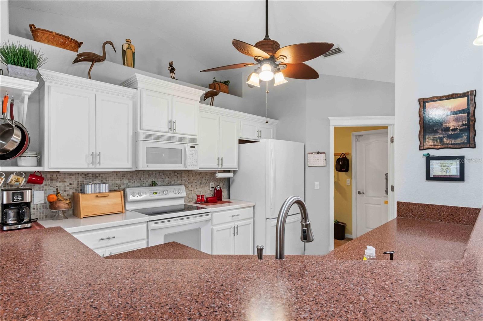 2144 SMYER AVE — photo 16