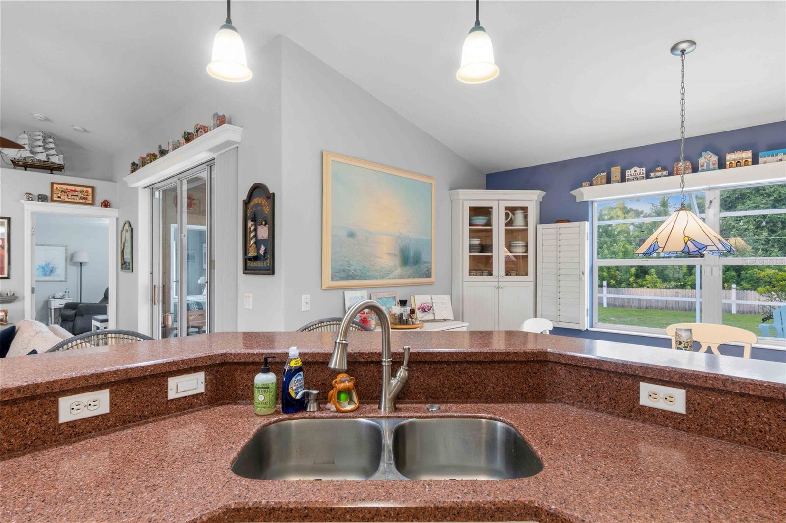 2144 SMYER AVE — photo 13