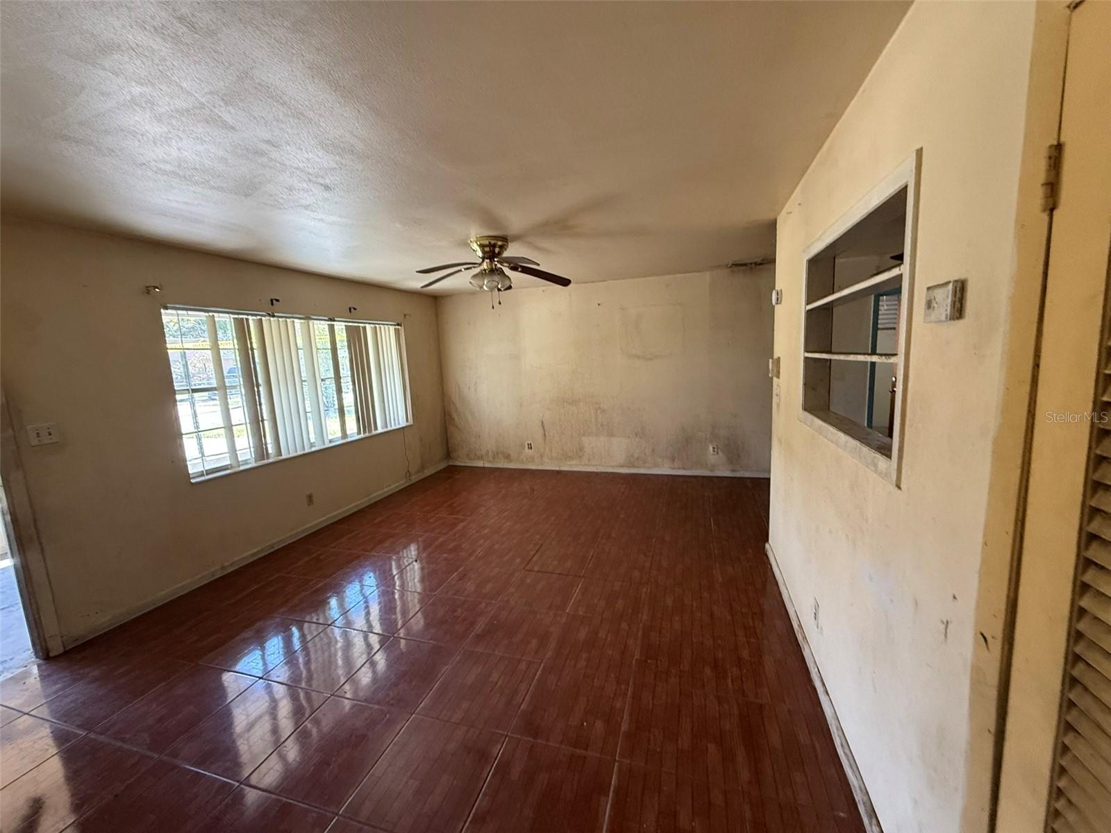 816 17TH CT E — photo 2