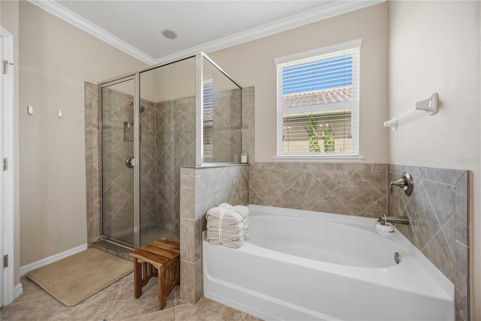 5516 CARTAGENA DR — photo 28