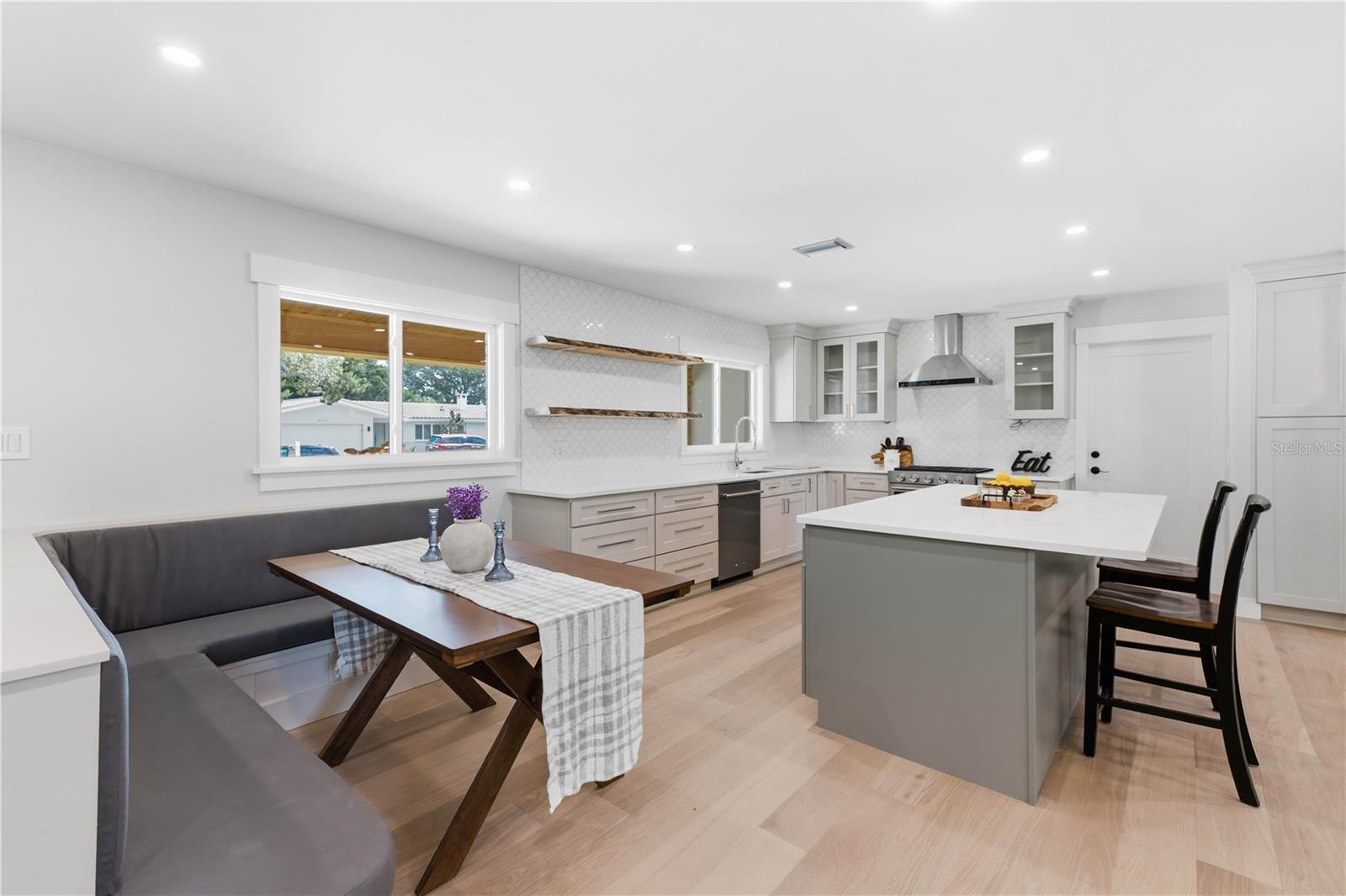 2218 HENNESEN DR — photo 7