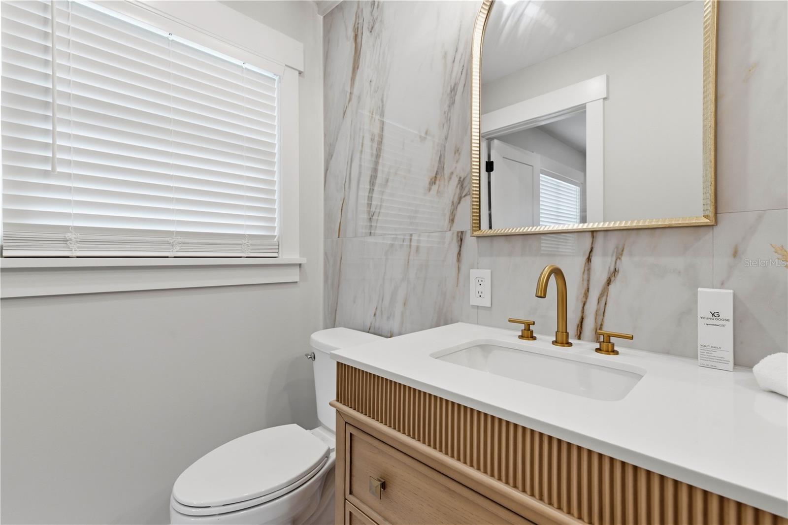 2218 HENNESEN DR — photo 16