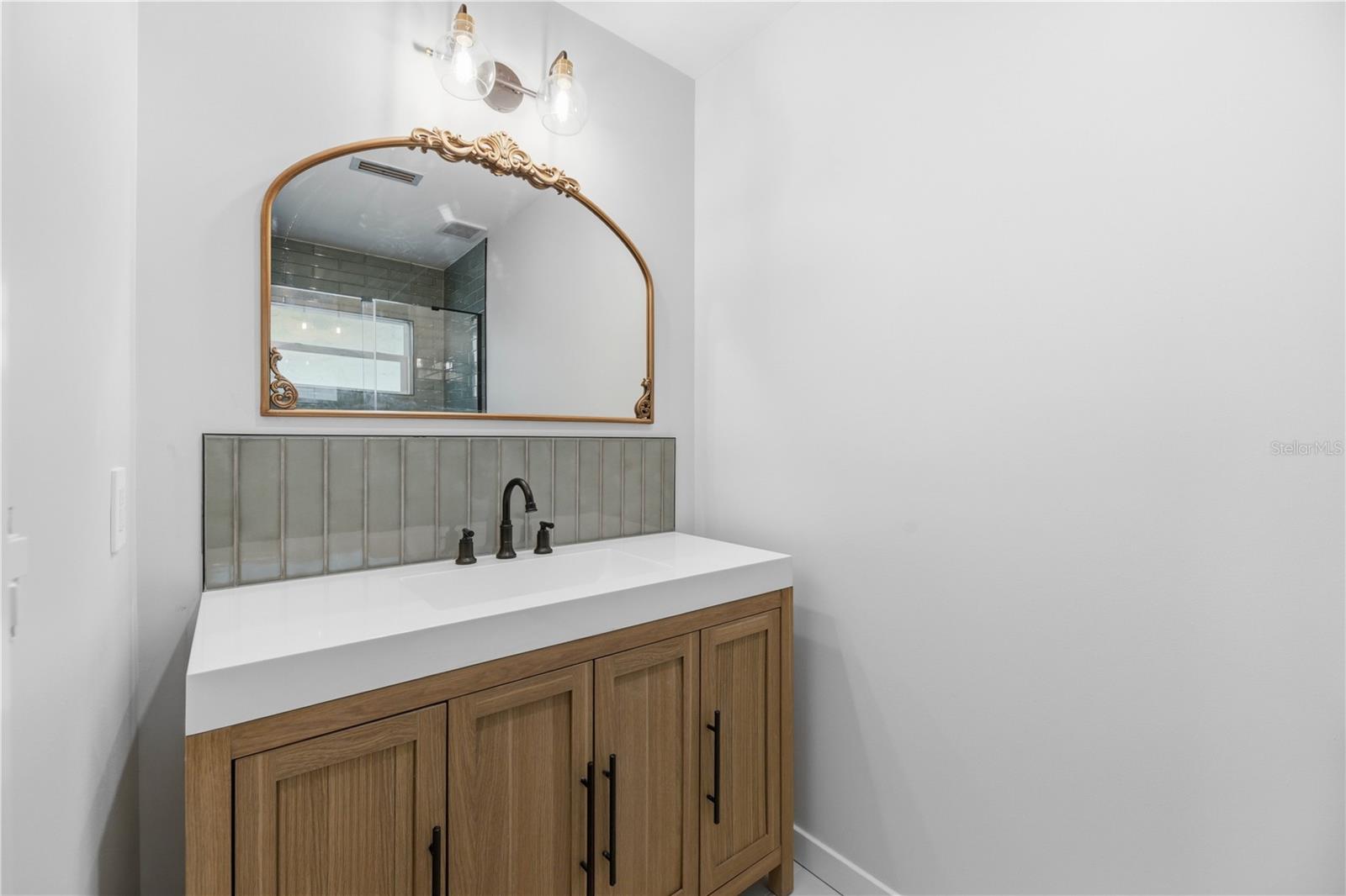 2218 HENNESEN DR — photo 24