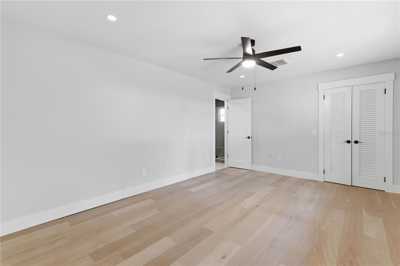 2218 HENNESEN DR — photo 23