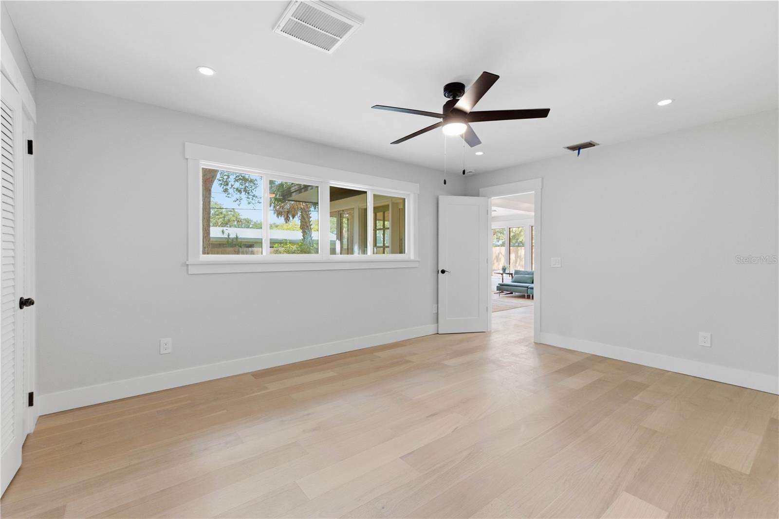 2218 HENNESEN DR — photo 22