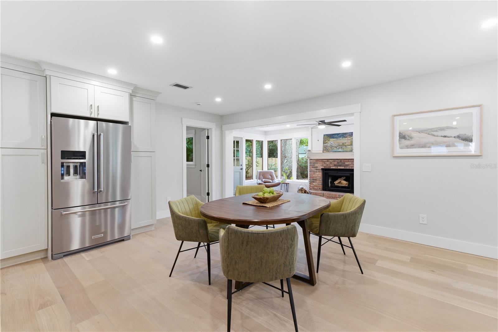 2218 HENNESEN DR — photo 10