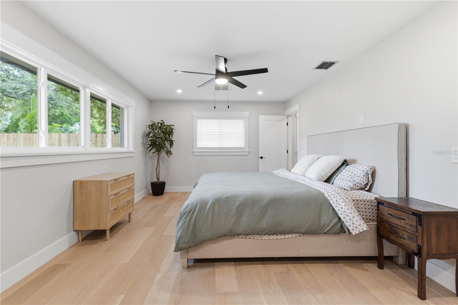 2218 HENNESEN DR — photo 14