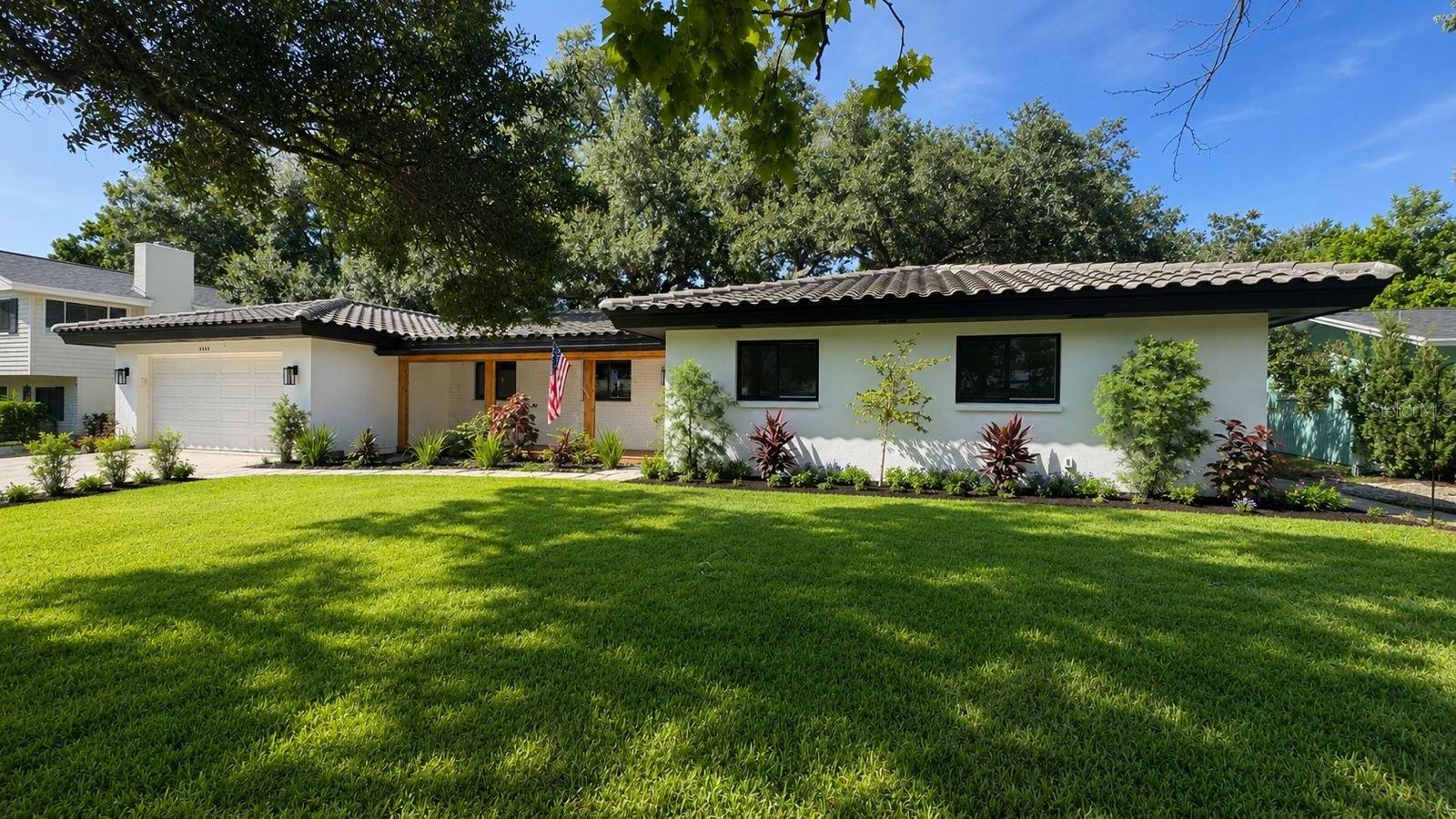 2218 HENNESEN DR — photo 3