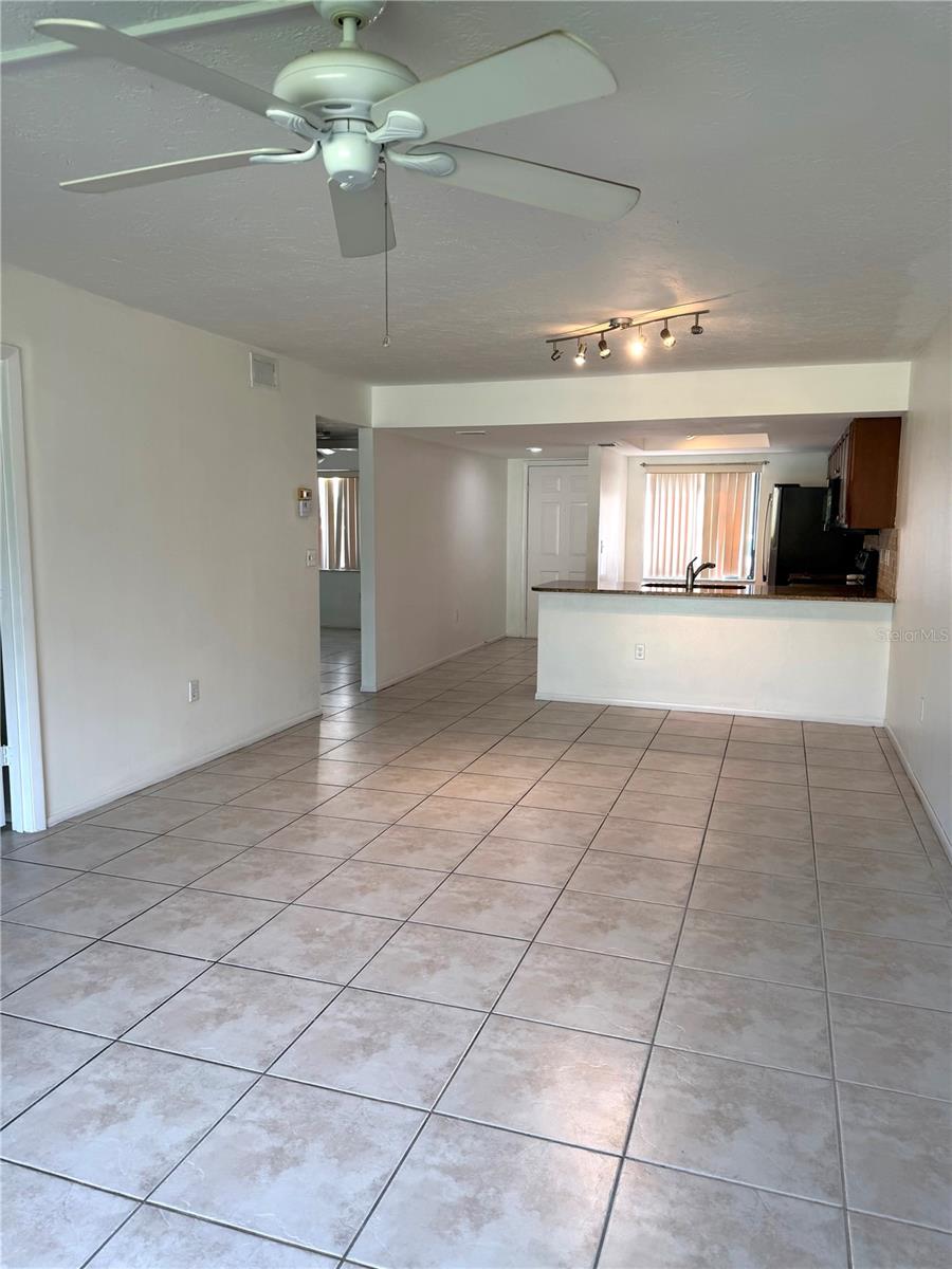 7750 EAGLE CREEK DR #7750 — photo 2