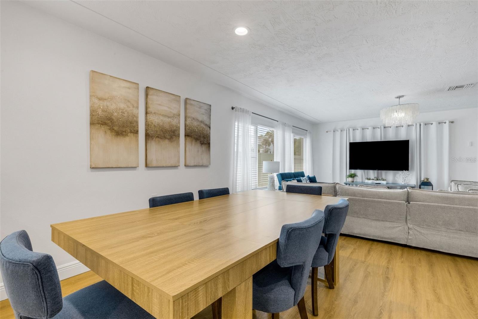 18317 SUNSET BLVD — photo 10