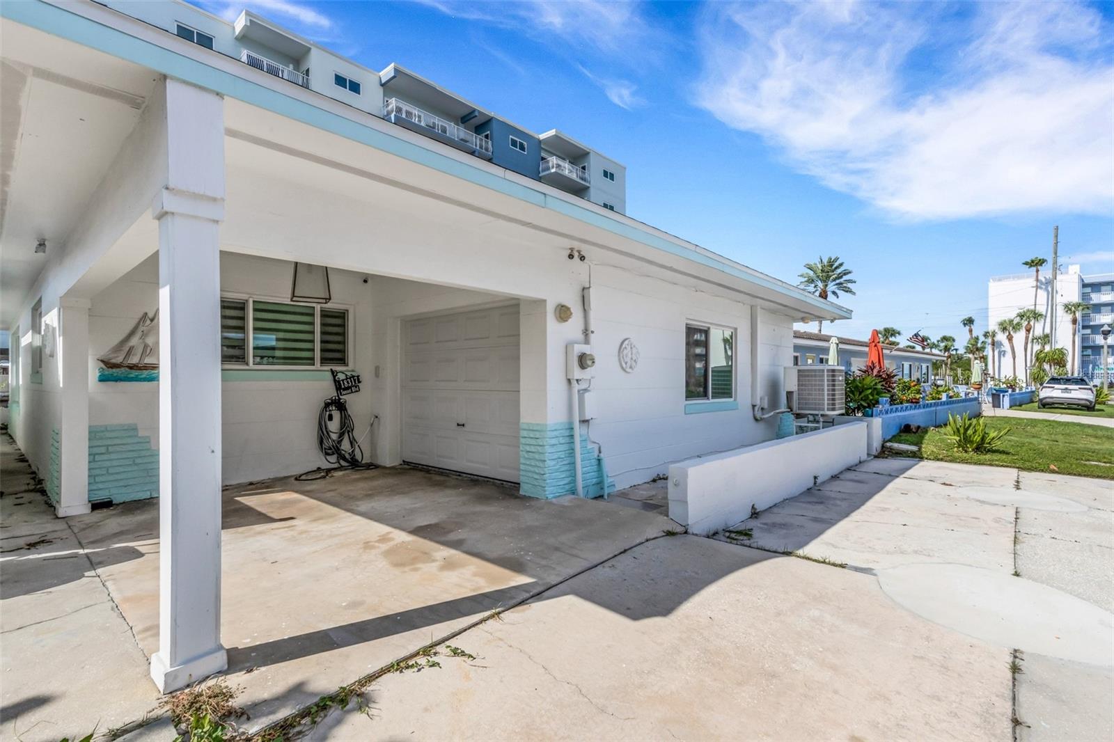 18317 SUNSET BLVD — photo 44