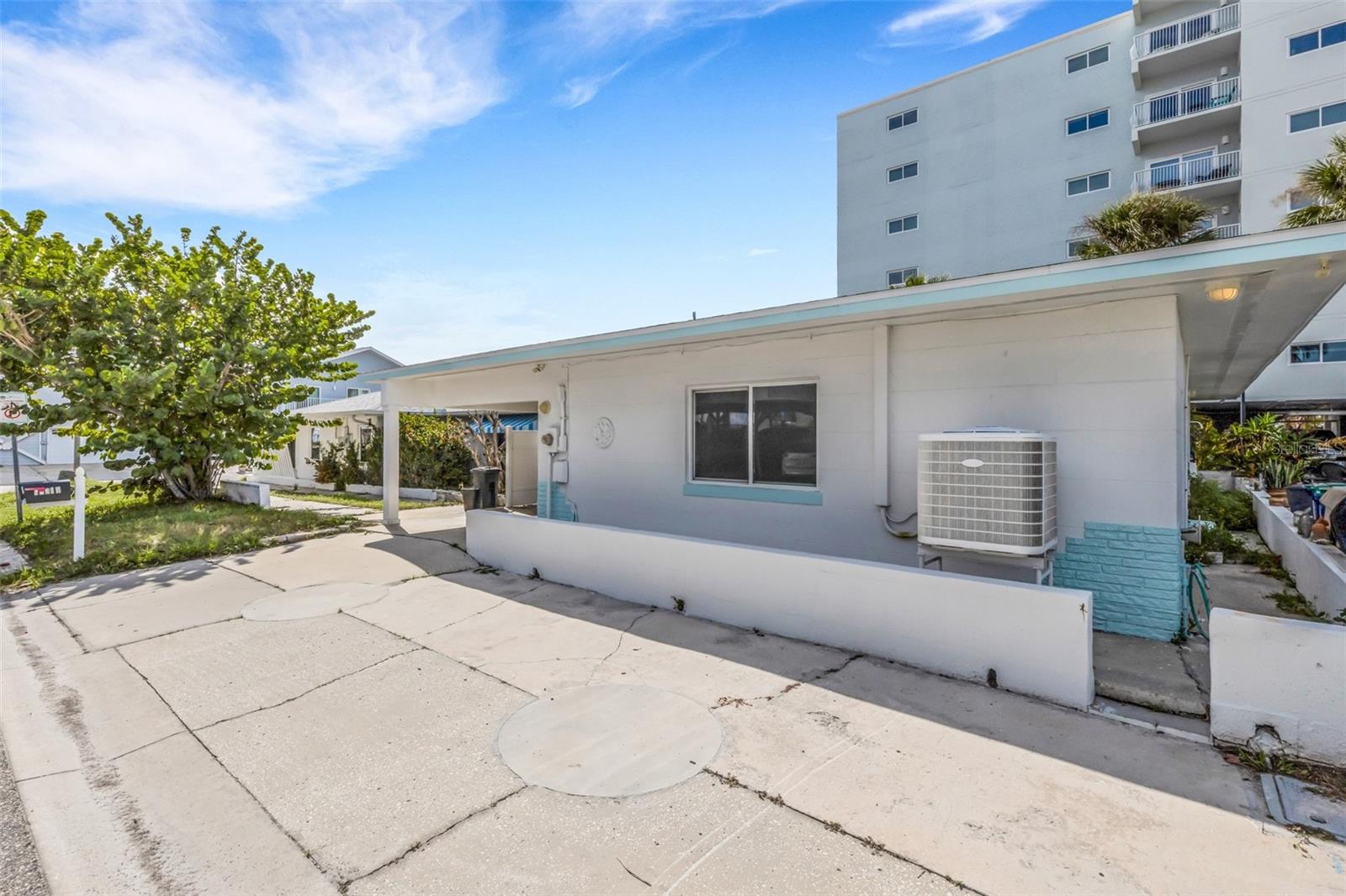 18317 SUNSET BLVD — photo 46