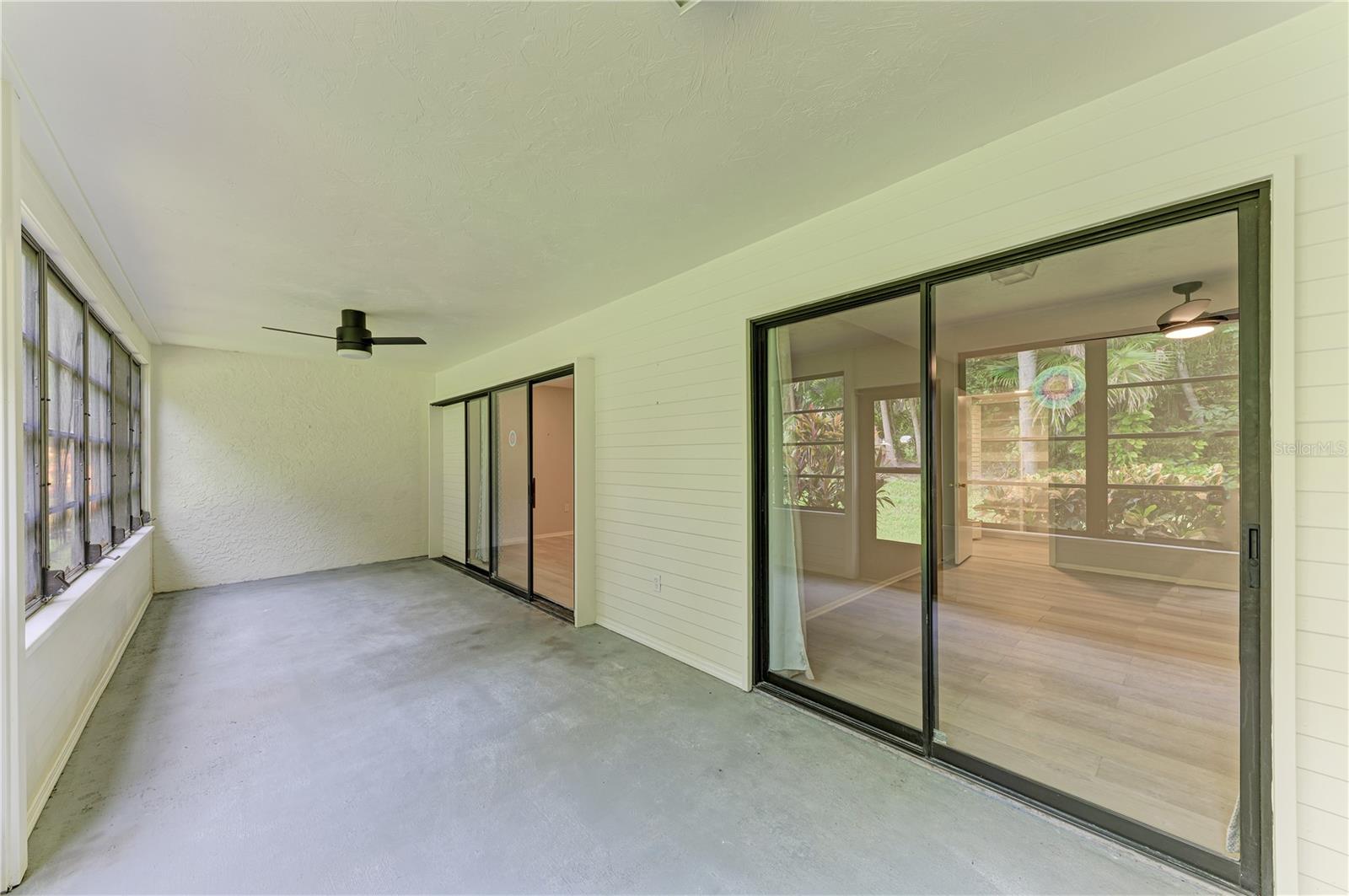 813 SPRING LAKES BLVD — photo 19