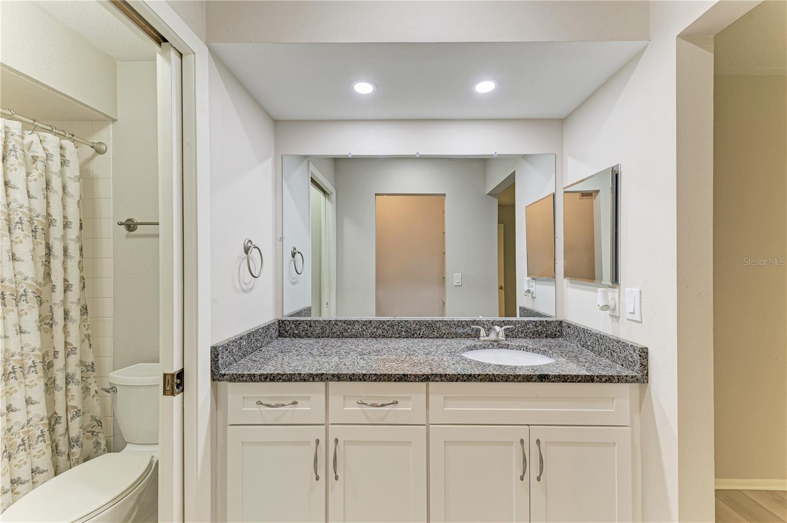 813 SPRING LAKES BLVD — photo 11