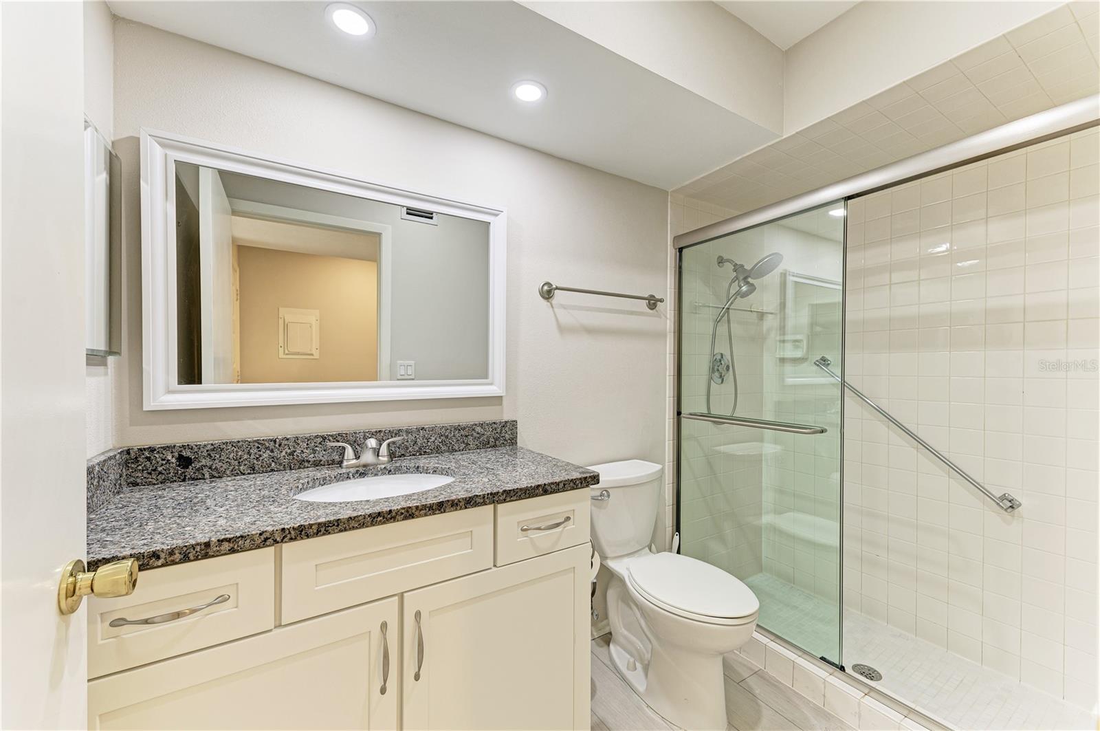 813 SPRING LAKES BLVD — photo 22