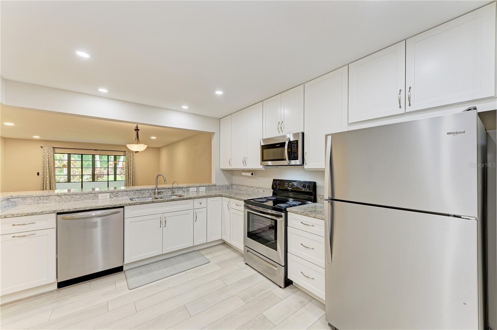 813 SPRING LAKES BLVD — photo 13