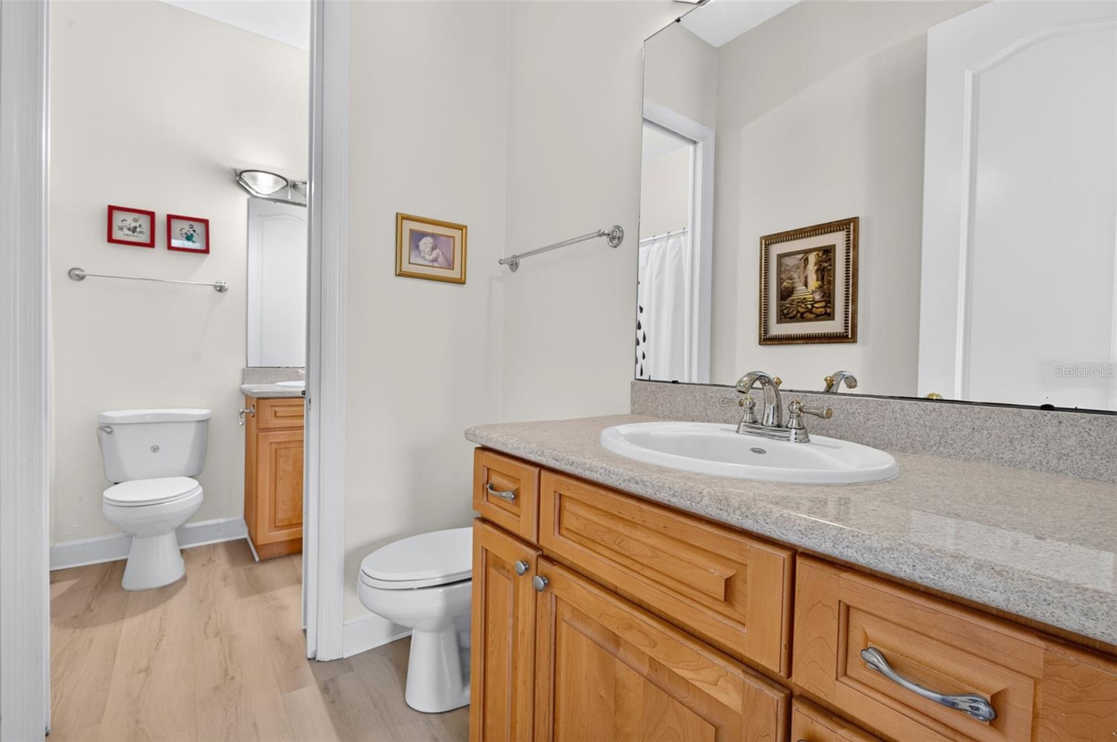 208 W ROSS AVE — photo 36