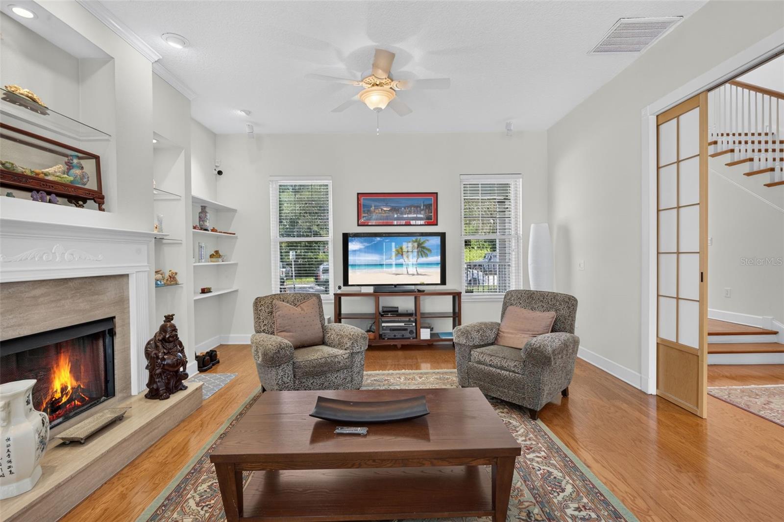 208 W ROSS AVE — photo 15